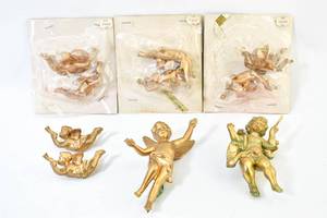 lot 153 image: 10 Plastic Gold-Painted Cherub Ornaments