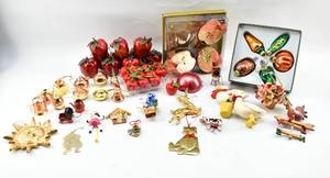 lot 202 image: 57 Farm-Themed Christmas Tree Ornaments