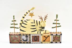 lot 82 image: Williraye Studio J-O-Y Wall Plaque #WW2511