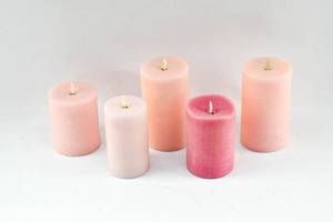 lot 268 image: 5 Textured Pink Moving Flame Flameless Pillar Candles