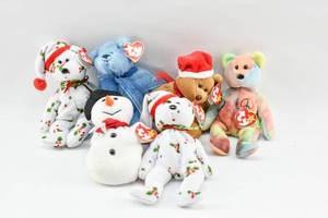lot 133 image: 6 Assorted Christmas Themed Beanie Babies