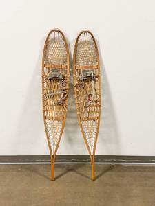 lot 115 image: Pair of Vintage Faber Snowshoes