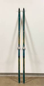 lot 22 image: Vintage Wooden Madshus Dark Green Norwegian Skis