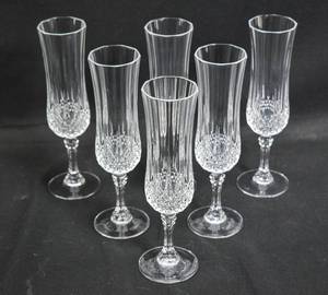 lot 25 image: 6 Cristal DArques Durand Cut Crystal Champagne Flutes