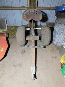 lot 51 image: Pull Behind Seat