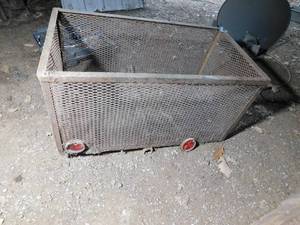 lot 72 image: 40 Reciver Hitch Box