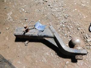 lot 78 image: Receiver Drop Hitch