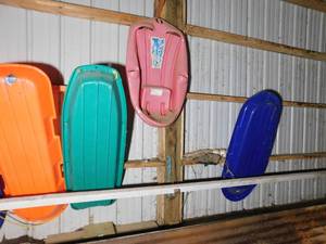 lot 84 image: 10 Sleds