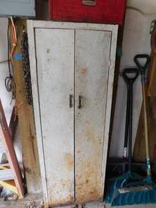 lot 95 image: Cabinet W ToolBox