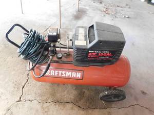 lot 107 image: Craftsman 15 Gallon Air Compressor