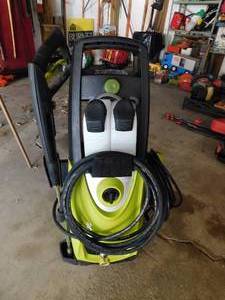 lot 126 image: Sunjoe 2000 PSI Pressure Washer