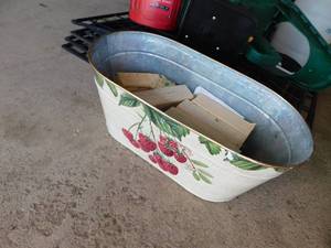 lot 128 image: Yard Care lot
