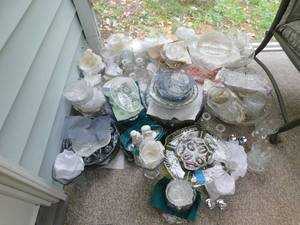 lot 180 image: Glassware Lot