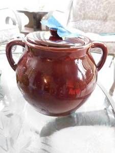 lot 186 image: Bean Pot