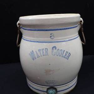 lot 30 image: 3 GALLON REDWING WATER COOLER
