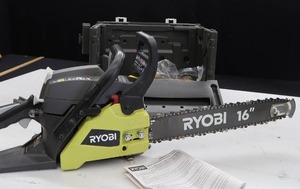 lot 8 image: RYOBI 18 38cc CHAIN SAW.