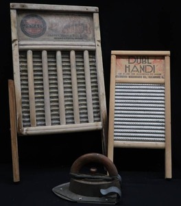 lot 59 image: VINTAGE LAUNDRY LOT