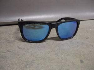lot 5 image: Black Ray Bans