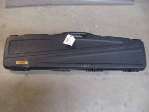 lot 10 image: Black Plano Protector Series Rifle Case