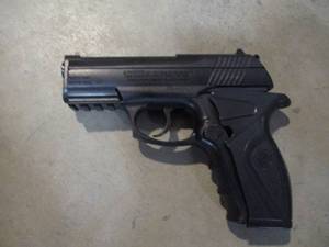 lot 55 image: Black C11 BB Gun
