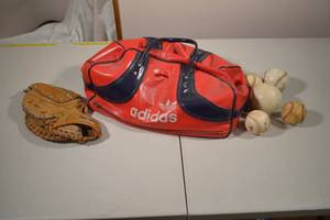 Adidas Ball Sack 3 Baseballs, 2 Softballs, with Glove
