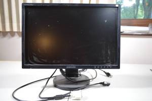 Samsung SyncMaster 225BW Computer Monitor