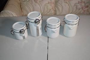 4ct Sealable Ceramic Jars Different Sizes, with Spoons