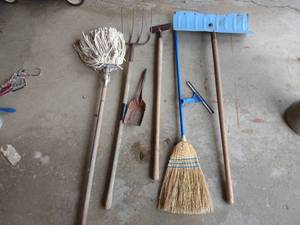 lot 34 image: Mop, Brooms, Pitch Fork