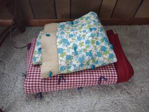 lot 65 image: Quilts