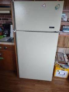lot 126 image: Frigidaire Elite Refrigerator
