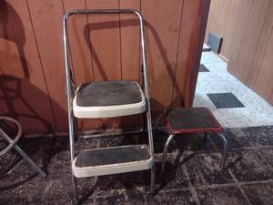lot 133 image: Folding Step Stool