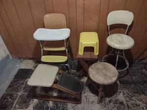 lot 134 image: Misc. Stools, High Chair