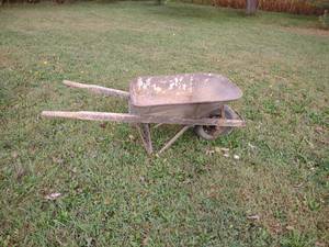 lot 165 image: Wheel Barrow
