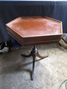 Pedestal Table