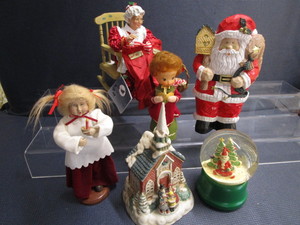 Possible Dreams Mrs Claus, Music Boxes