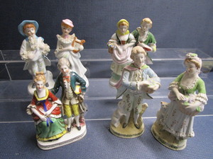 Figures - Colonial