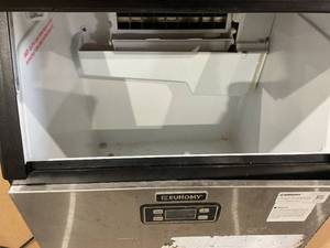 lot 293 image: EUHOMY Stainless Steel Under CounterFreestanding Commercial Ice Maker Machine
