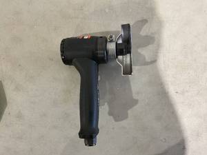 lot 188 image: Husky Side Mounted Cut-Off Tool