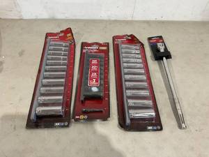 lot 190 image: LOT OF 3 Husky Socket sets and a Husty 12 Breaker Bar