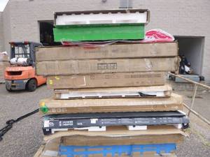 lot 510 image: Wholesale Pallet of Broken TVs for Parts or Repair