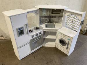 lot 71 image: KidKraft Ultimate Wooden Corner Play Kitchen - WhiteGrey