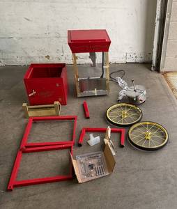 lot 75 image: Nostalgia Concession Red & Gold 8-Ounce Kettle Popcorn Cart - USED