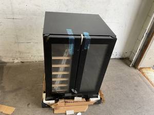 lot 79 image: BODEGACOOLER 24 Inch Wine and Beverage Cooler - Black