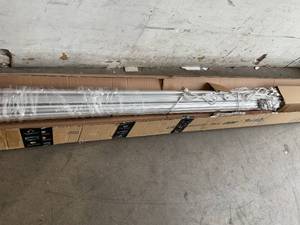 lot 82 image: LOT OF 10 - Barrina LED Shop Light, 8FT 72W 9000LM 5000K
