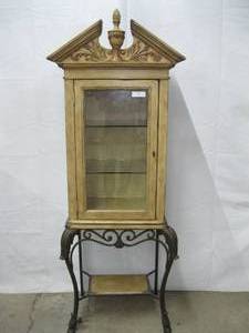 lot 9 image: Decorative Cabinet with glass door