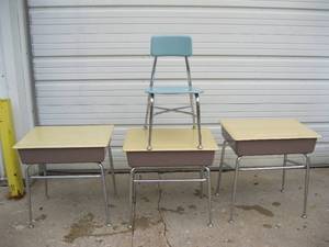 lot 26 image: Vintage Kids School Desks & Chair