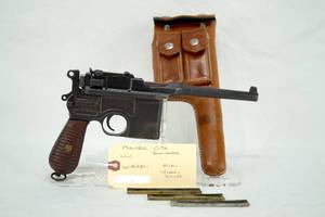 lot 1 image: Mauser C96 Broomhandle .30 cal pistol with Leather Case and three clips