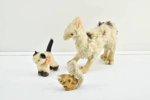 lot 21 image: 3 Vintage Steiff German Stuffed Animals from 50s-60s - Gussy Cat, Squirrel, and Llama
