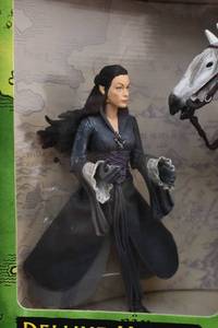 lot 65 image: LOTR Fellowship of the Ring Deluxe Battery-Powered Arwen & Asfaloth with Wounded Frodo Figures with Actions in Box
