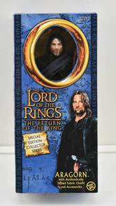 lot 62 image: LOTR Return of the King Collector Series Aragorn with Authentically Styled Fabric Outfit & Accessories Figure in Box